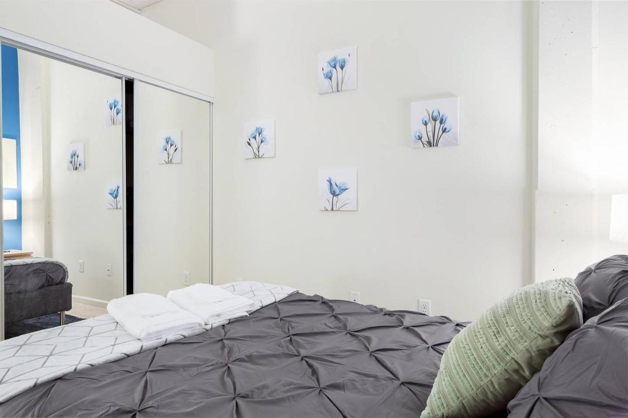 Ferienwohnung Trifecta 2BR Free Parking Modern Superhost Durham Exterior foto